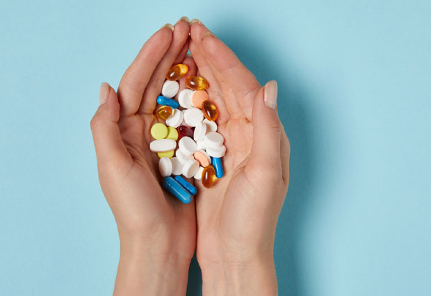 Којим се све опасностима излажете када се лечите уз помоћ интернет-претраживача: И витамини могу да упропасте здравље